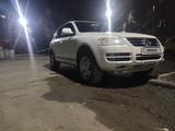 Volkswagen Touareg 2005 годаүшін4 500 000 тг. в Павлодар