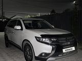 Mitsubishi Outlander 2015 года за 9 500 000 тг. в Алматы – фото 2