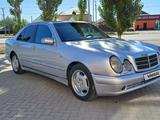 Mercedes-Benz E 320 1996 года за 2 560 000 тг. в Уральск