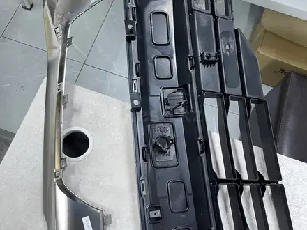Решетка в бампер + хром накладка KIA Sorento 2023-2026 NEW ORIGINAL за 10 000 тг. в Алматы – фото 10