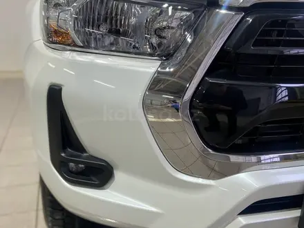 Toyota Hilux Elegance 2023 года за 25 430 000 тг. в Актобе – фото 3