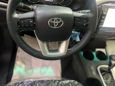 Toyota Hilux Elegance 2023 годаүшін25 430 000 тг. в Актобе – фото 14