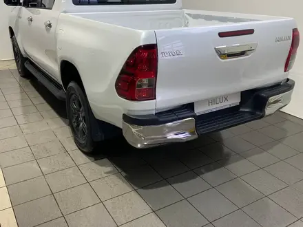 Toyota Hilux Elegance 2023 года за 25 430 000 тг. в Актобе – фото 8