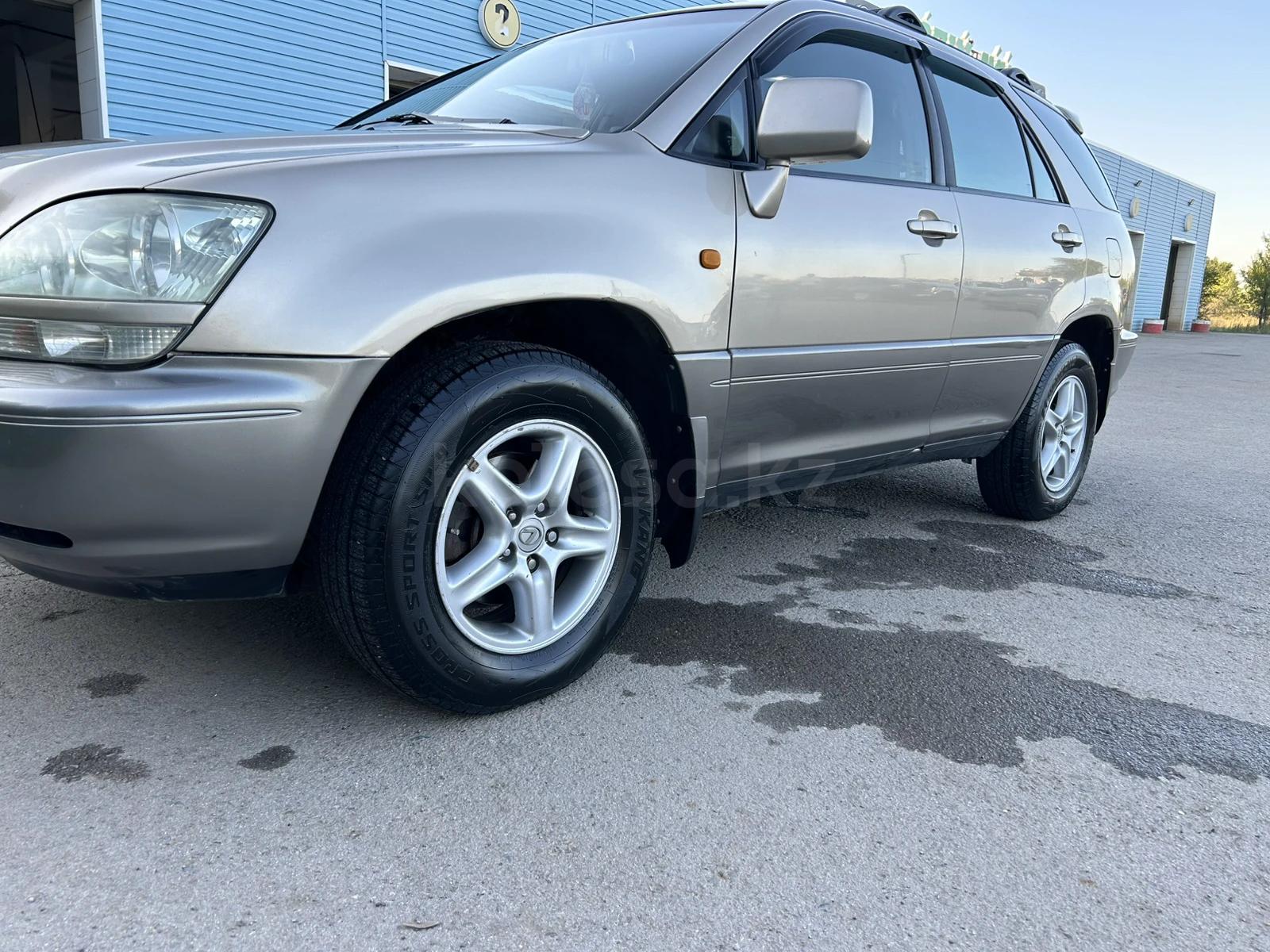 Lexus RX 300 2002 г.