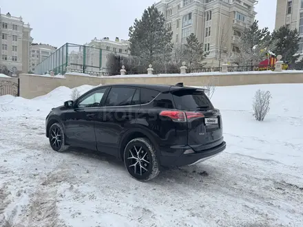 Toyota RAV4 2017 года за 11 800 000 тг. в Астана – фото 3