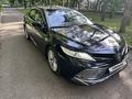 Toyota Camry 2018 годаүшін13 500 000 тг. в Алматы – фото 3