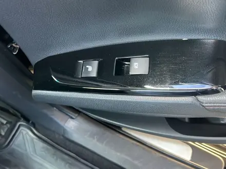Toyota Camry 2018 года за 13 500 000 тг. в Алматы – фото 12