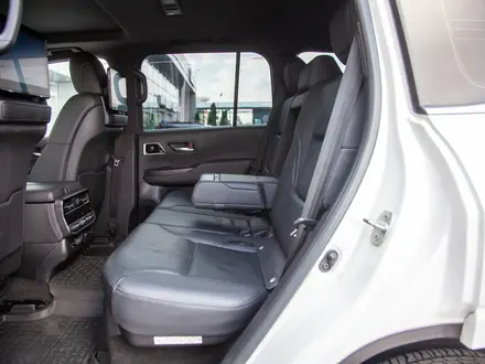 Toyota Land Cruiser Premium+ 2024 года за 58 500 000 тг. в Алматы – фото 11