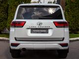 Toyota Land Cruiser Premium+ 2024 года за 58 500 000 тг. в Алматы – фото 5
