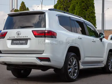 Toyota Land Cruiser Premium+ 2024 года за 58 500 000 тг. в Алматы – фото 7