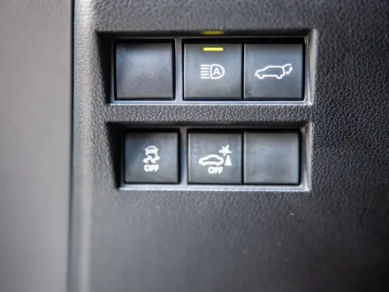 Toyota Land Cruiser Premium+ 2024 года за 58 500 000 тг. в Алматы – фото 21
