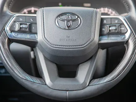 Toyota Land Cruiser Premium+ 2024 года за 58 500 000 тг. в Алматы – фото 17