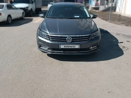 Volkswagen Passat 2019 года за 10 000 000 тг. в Алматы