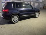 Volkswagen Tiguan 2016 года за 8 300 000 тг. в Актау – фото 4
