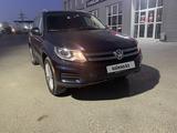 Volkswagen Tiguan 2016 года за 8 300 000 тг. в Актау – фото 5