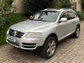 Volkswagen Touareg 2005 года за 5 200 000 тг. в Алматы