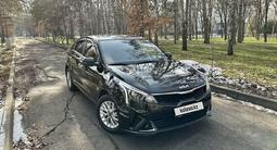 Kia Rio 2021 года за 8 900 000 тг. в Алматы – фото 2