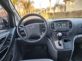 Hyundai Starex 2020 года за 15 300 000 тг. в Алматы – фото 2