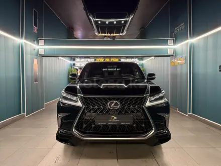 Lexus LX 570 2017 года за 31 990 000 тг. в Алматы – фото 3