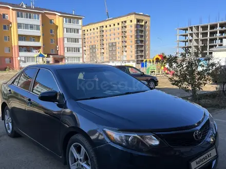 Toyota Camry 2013 года за 5 900 000 тг. в Уральск – фото 2