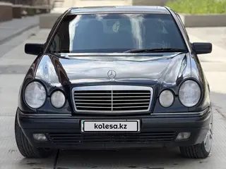 Mercedes-Benz E 230