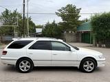 Toyota Mark II Qualis 1997 года за 3 800 000 тг. в Алматы – фото 4