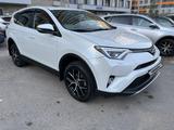Toyota RAV4 2018 года за 13 500 000 тг. в Алматы – фото 3