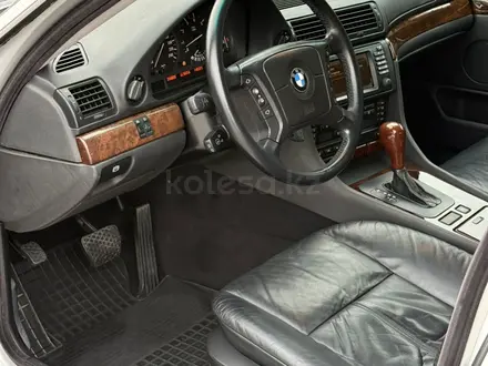 BMW 735 1999 года за 8 500 000 тг. в Алматы – фото 17