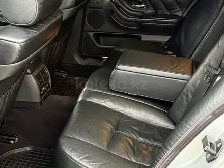BMW 735 1999 года за 8 500 000 тг. в Алматы – фото 25
