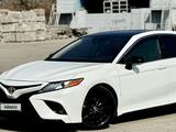 Toyota Camry 2018 годаүшін10 900 000 тг. в Алматы