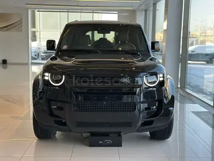 Land Rover Defender X-Dynamic SE 2025 года за 82 151 000 тг. в Караганда – фото 2