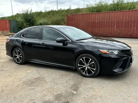 Toyota Camry 2020 года за 11 000 000 тг. в Караганда – фото 2