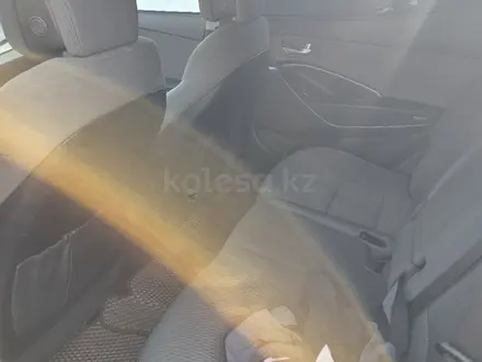 Hyundai Santa Fe 2017 года за 4 500 000 тг. в Актау – фото 5
