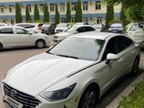 Hyundai Sonata 2020 года за 12 800 000 тг. в Алматы – фото 3