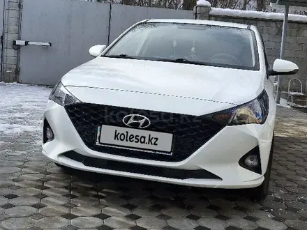 Hyundai Accent 2021 года за 8 200 000 тг. в Алматы – фото 2