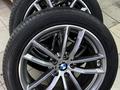 18 оригинальные разноразмерные диски на BMW + летние шины Kumho за 550 000 тг. в Алматы – фото 2