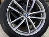 18 оригинальные разноразмерные диски на BMW + летние шины Kumho за 550 000 тг. в Алматы
