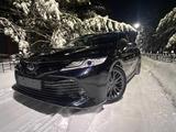 Toyota Camry 2018 года за 16 990 000 тг. в Астана