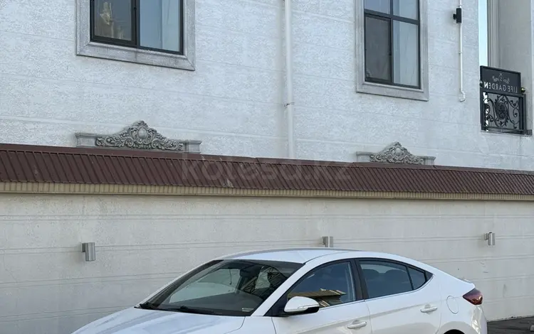 Hyundai Elantra 2018 года за 7 700 000 тг. в Шымкент