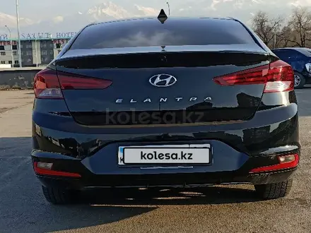 Hyundai Elantra 2019 года за 8 900 000 тг. в Алматы – фото 4