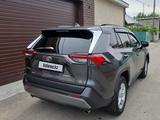 Toyota RAV4 2019 года за 14 900 000 тг. в Шымкент – фото 3