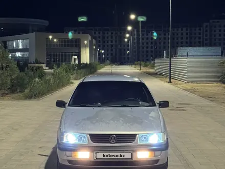 Volkswagen Passat 1995 года за 1 750 000 тг. в Актау – фото 5