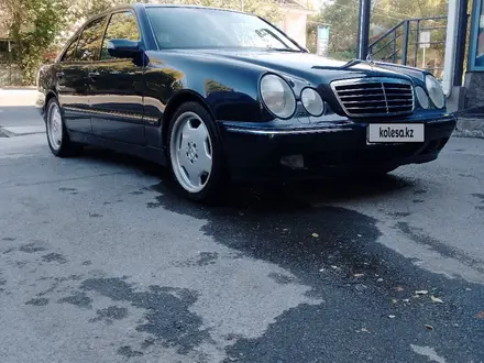 Mercedes-Benz E 320 2001 года за 5 900 000 тг. в Шымкент – фото 8