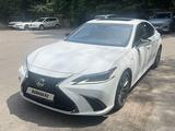 Lexus ES 350 2020 года за 27 500 000 тг. в Алматы – фото 3