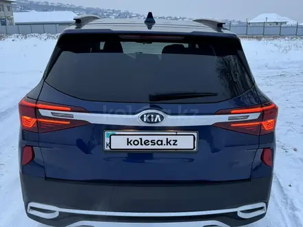 Kia Seltos 2020 года за 10 990 000 тг. в Алматы – фото 3