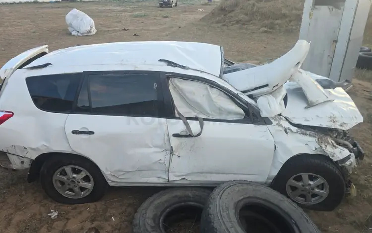 Toyota RAV4 2006 года за 2 300 000 тг. в Жанаарка