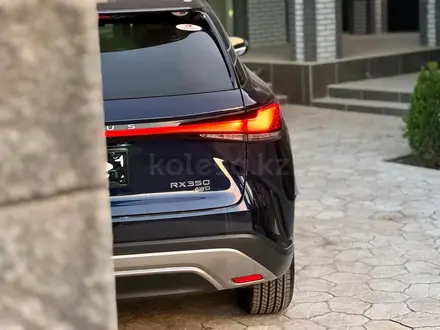 Lexus RX 350 2023 года за 31 000 000 тг. в Алматы – фото 14