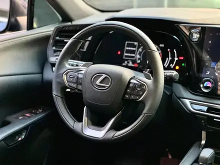 Lexus RX 350 2023 года за 31 000 000 тг. в Алматы – фото 15
