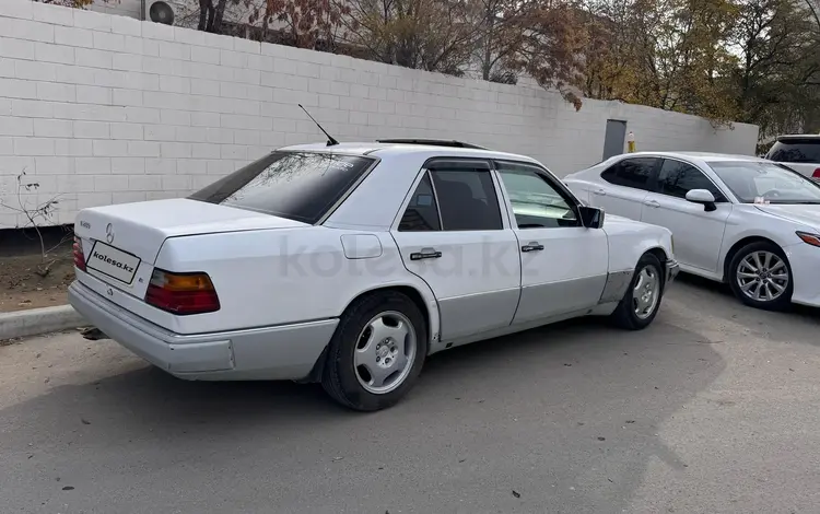 Mercedes-Benz E 260 1990 года за 1 100 000 тг. в Актау