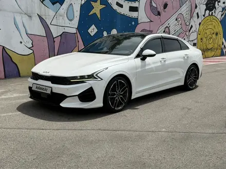 Kia K5 2021 года за 12 800 000 тг. в Алматы – фото 2